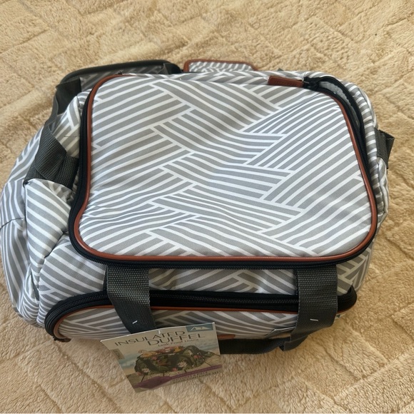 Artic Zone Insulated Duffel - Picture 2 of 5